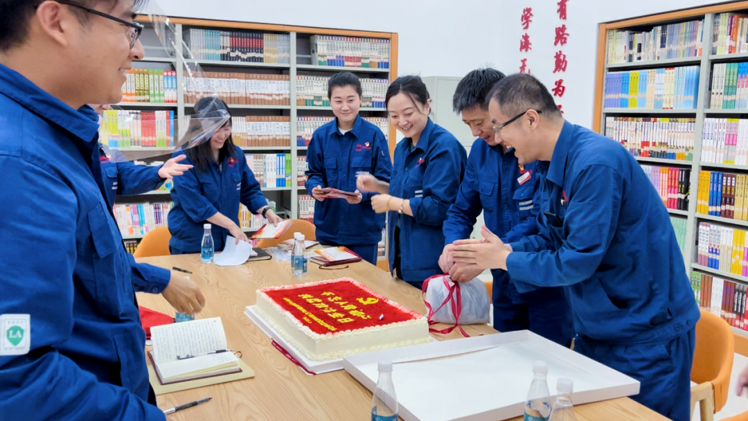 1689033883652575.png 640 (7).png