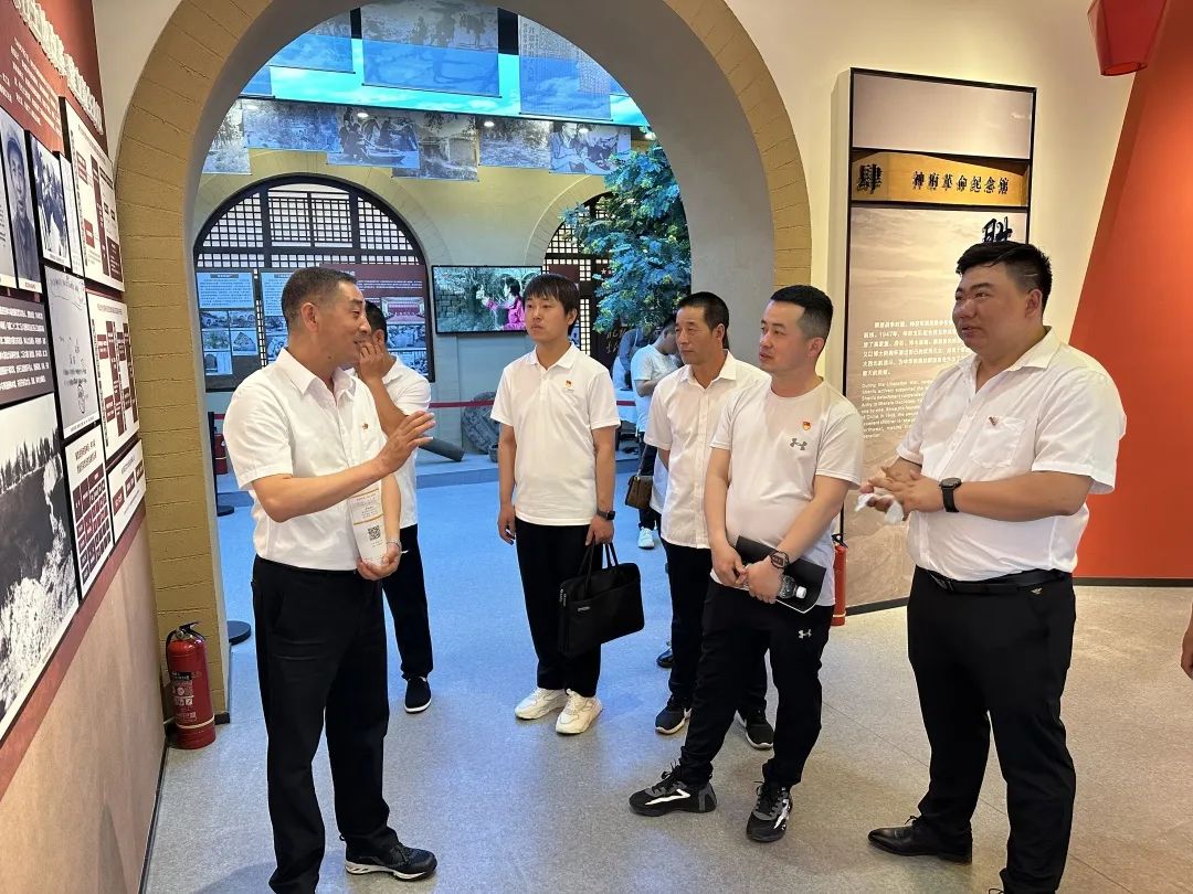 1689293398539652.jpg 640 (1).jpg